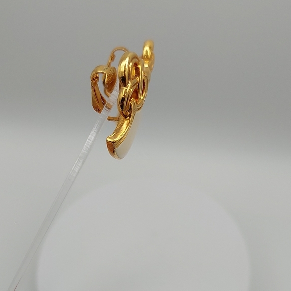 AVON 1992 Perusian Vintage Gold and Cream Enamel Clip Earrings EVC - Picture 4 of 9